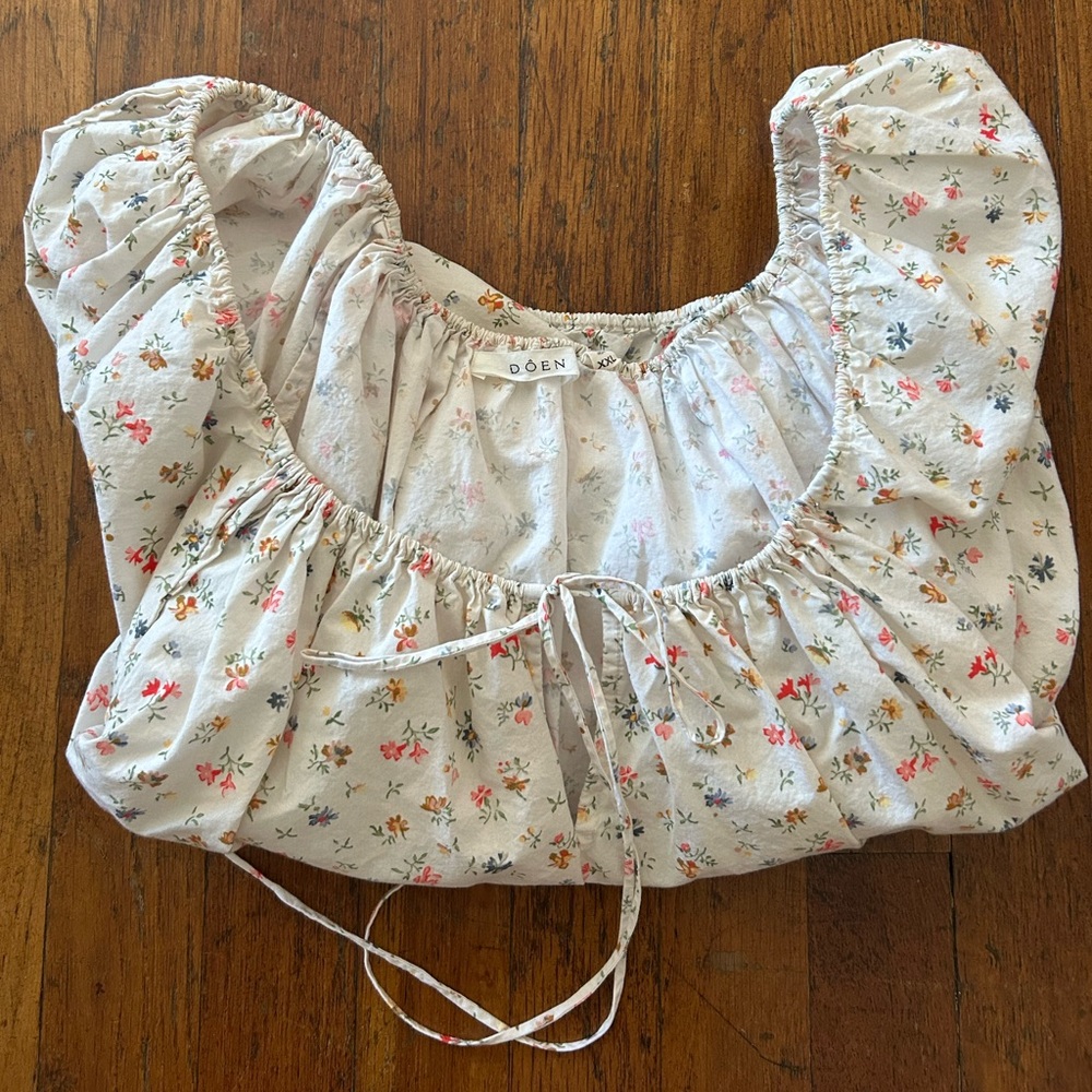 Doen Floral Print Blouse with Puff Sleeves